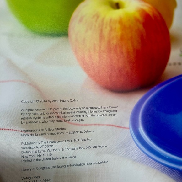 Vintage Pies Cookbook - Picture 9 of 12